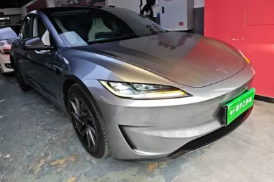 Tesla Model 3 2024, 35800 км, за 288111.53 CNY