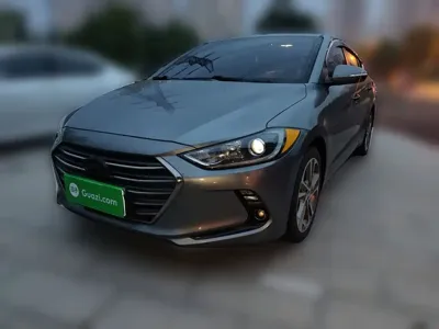 Hyundai Elantra · 2018 год