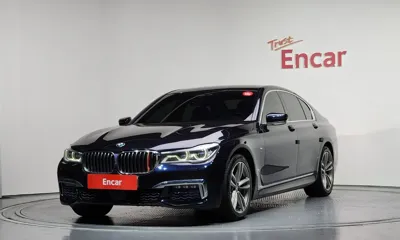 BMW 7-Series · 2017 год
