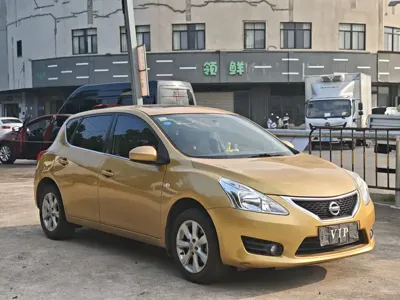 Nissan Tiida 2014, 80000 км, за 21800 CNY