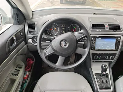 Skoda Octavia 2014, 103700 км, за 34825.91 CNY - фото 9