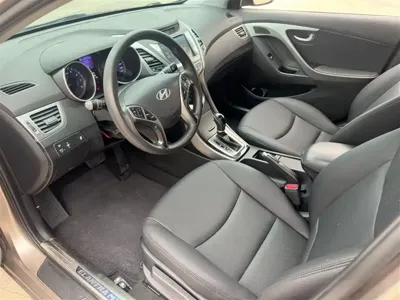 Hyundai Elantra Langdong 2017, 140000 км, за 25800 CNY - фото 7