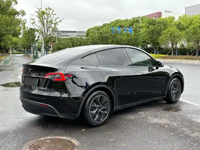 Tesla Model Y 2022, 137000 км, за 116600 CNY - фото 8