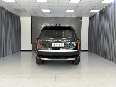 Land Rover Range Rover 2026, 3900 км, за 1798000 CNY
