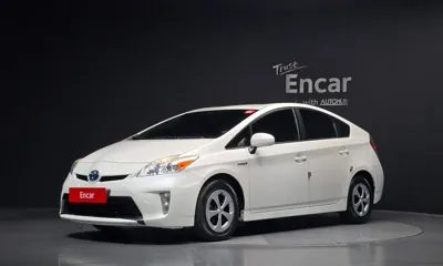 Toyota Prius · 2013 год