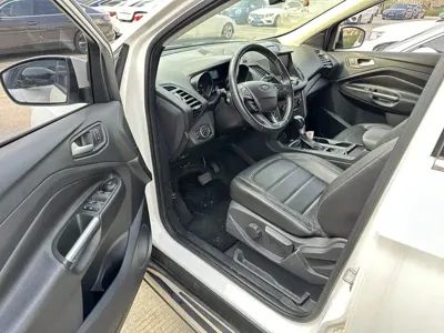 Ford Kuga 2017, 126000 км, за 29800 CNY