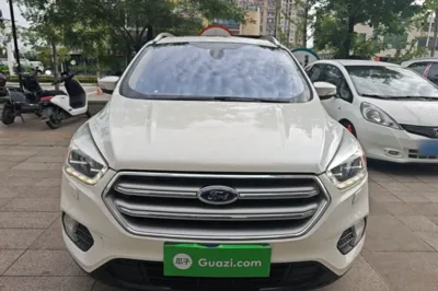 Ford Kuga 2017, 116700 км, за 46846.07 CNY