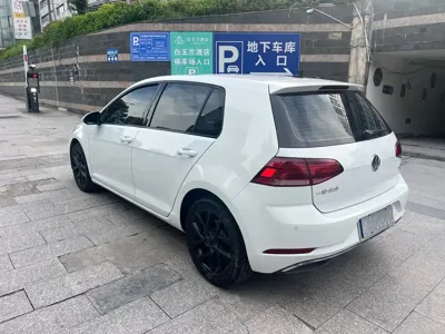 Volkswagen Golf 2020, 80000 км, за 56800 CNY - фото 3