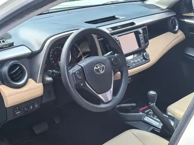 Toyota RAV4 2017, 93000 км, за 63800 CNY - фото 14