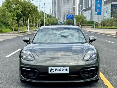 Porsche Panamera 2023, 61000 км, за 589800 CNY