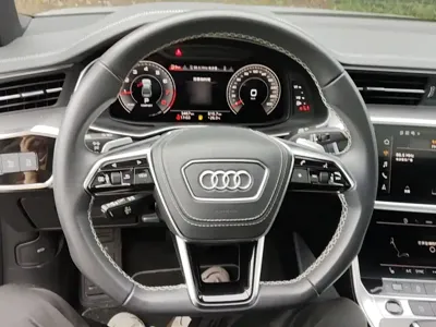 Audi A7L 2025, 5500 км, за 316300 CNY - фото 11