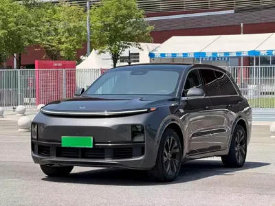 Li Auto Li L8 · 2023 год