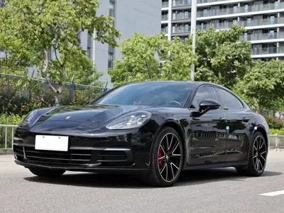 Porsche Panamera · 2017 год