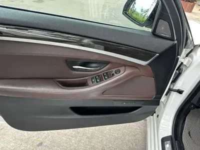 BMW 5 Series 2017, 91000 км, за 88800 CNY - фото 13