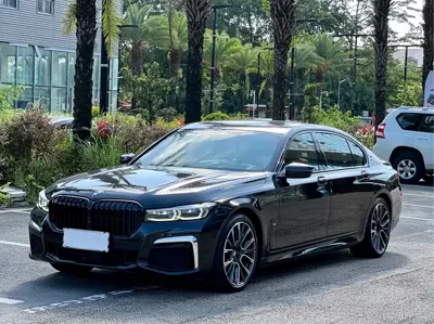 BMW 7 Series · 2020 год
