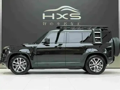 Land Rover Defender 2024, 15000 км, за 688000 CNY