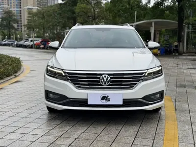 Volkswagen Lavida 2020, 74000 км, за 52000 CNY