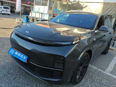 Li Auto Li L8 · 2023 год