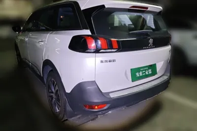 Peugeot 5008 2017, 99100 км, за 45852.3 CNY