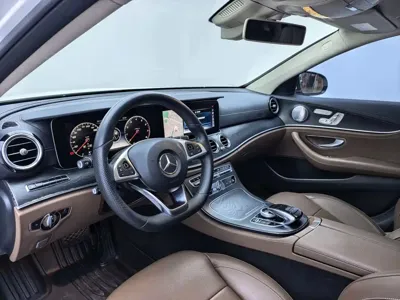 Mercedes-Benz E-Class 2017, 170000 км, за 105800 CNY