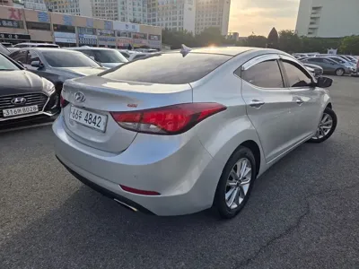 Hyundai Avante 2015, 132000 км, за 5990000 KRW