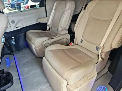 Toyota Sienna 2023, 72700 км, за 210100 CNY - фото 17