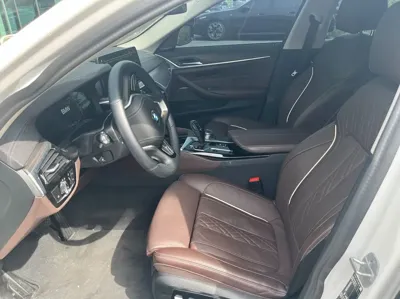 BMW 5-Series 2023, 21500 км, за 39000000 KRW - фото 2