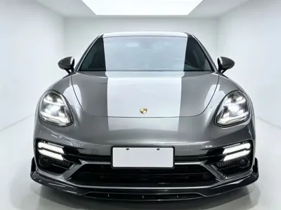 Porsche Panamera 2019, 65000 км, за 618000 CNY