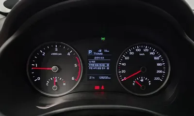 Kia Stonic 2019, 126202 км, за 7700000 KRW - фото 8