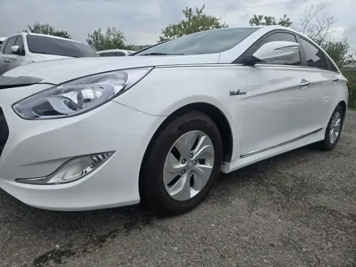 Hyundai Sonata 2015, 98600 км, за 7800000 KRW