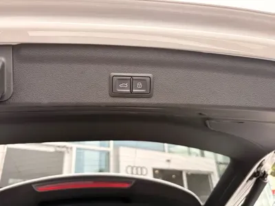 Audi Q3 2020, 100000 км, за 79800 CNY - фото 7