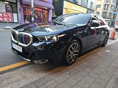 BMW 5-Series · 2025 год
