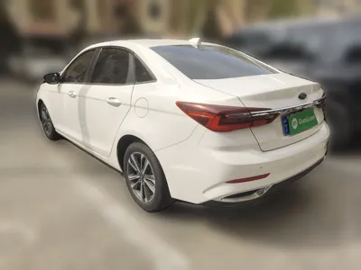 Ford Escort 2021, 86600 км, за 68272.01 CNY