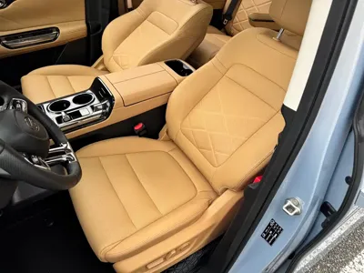 GAC Motor 传祺E8 PHEV 2024, 12000 км, за 139800 CNY - фото 13