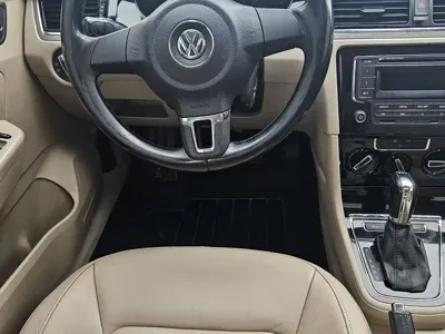 Volkswagen Bora 2014, 80000 км, за 21500 CNY - фото 10