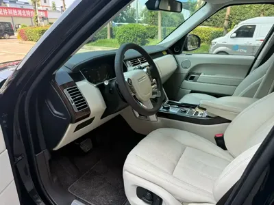 Land Rover Range Rover 2017, 114000 км, за 345500 CNY