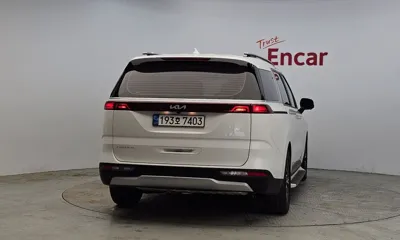 Kia Canival 2023, 47635 км, за 24000000 KRW - фото 4