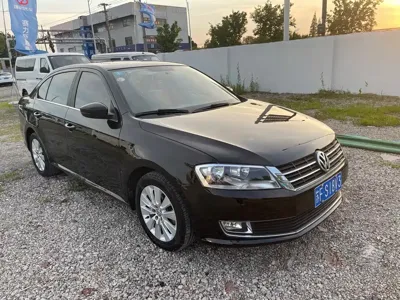 Volkswagen Lavida 2015, 110000 км, за 26800 CNY
