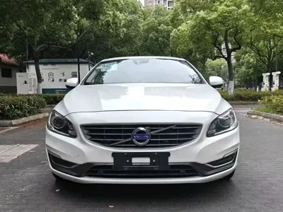Volvo S60 · 2016 год