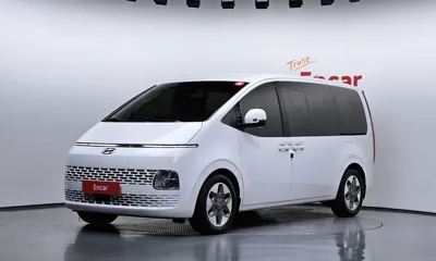 Hyundai Staria · 2022 год