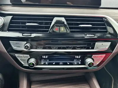 BMW 5 Series New Energy 2019, 51000 км, за 122000 CNY - фото 13