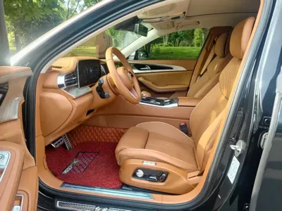 Hongqi Hongqi H9 2021, 61000 км, за 129800 CNY