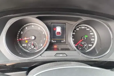 Volkswagen Tiguan L 2019, 75800 км, за 78584.52 CNY - фото 11