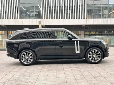 Land Rover Range Rover 2022, 28000 км, за 1228000 CNY