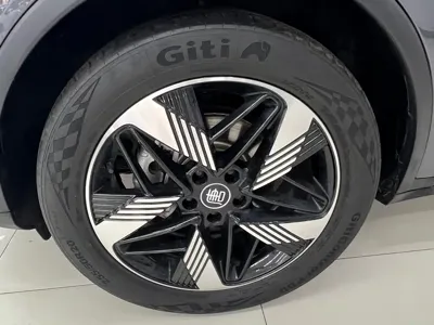 BYD Tang New Energy 2024, 74000 км, за 96000 CNY