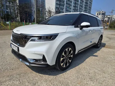 Kia Canival · 2023 год