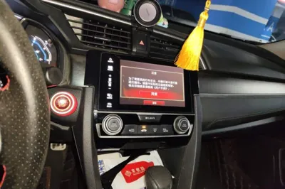 Honda Civic 2016, 89800 км, за 61308.26 CNY - фото 10
