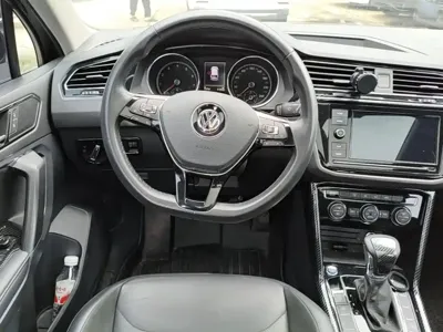 Volkswagen Tiguan L 2019, 73700 км, за 70800 CNY - фото 11