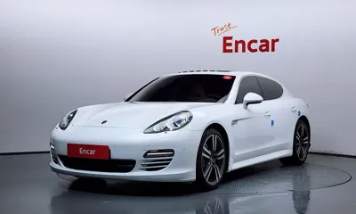 Porsche Panamera · 2011 год