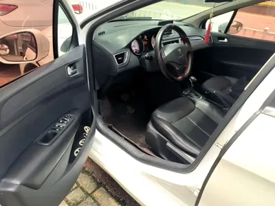 Peugeot 308 2015, 71800 км, за 18800 CNY - фото 16